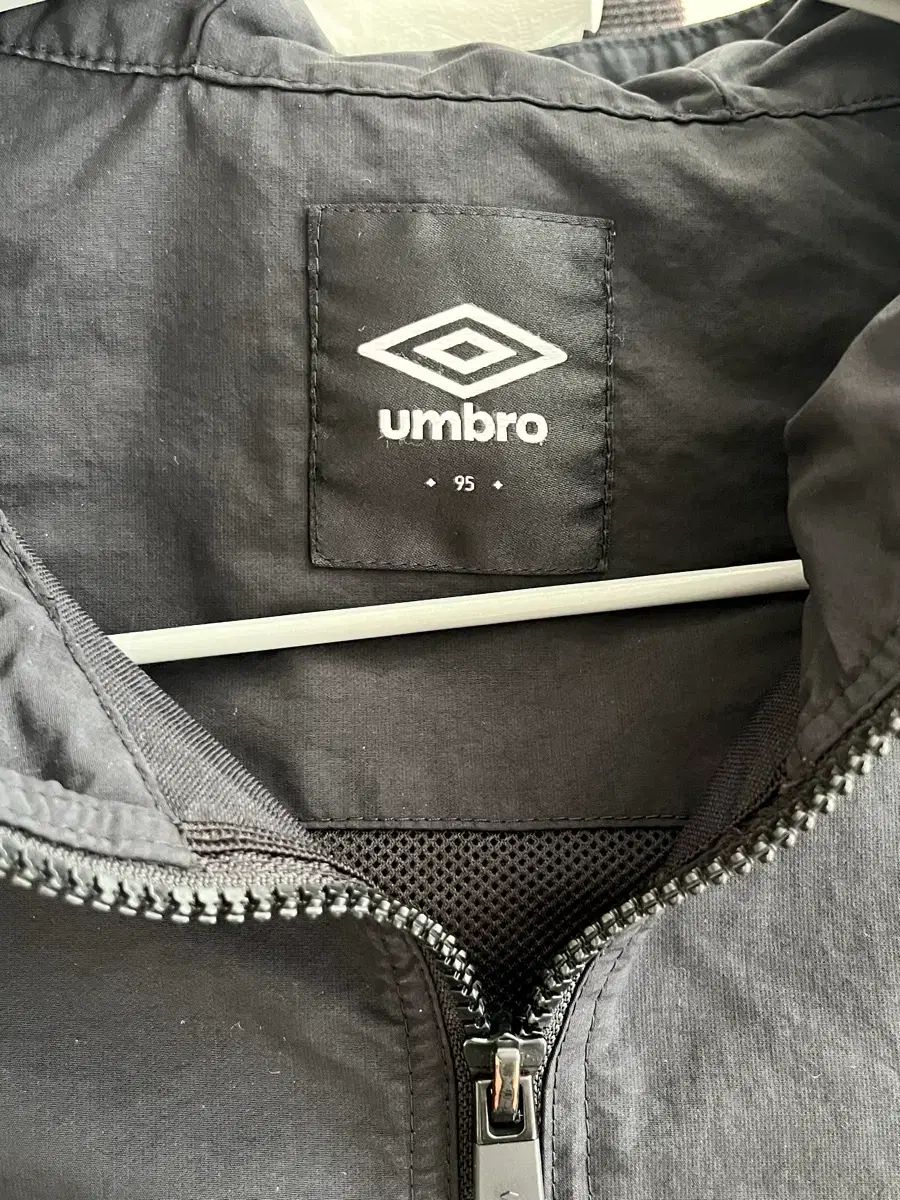 Anorak UMBRO Standneck アノラック-ブラック） アノラック Woven