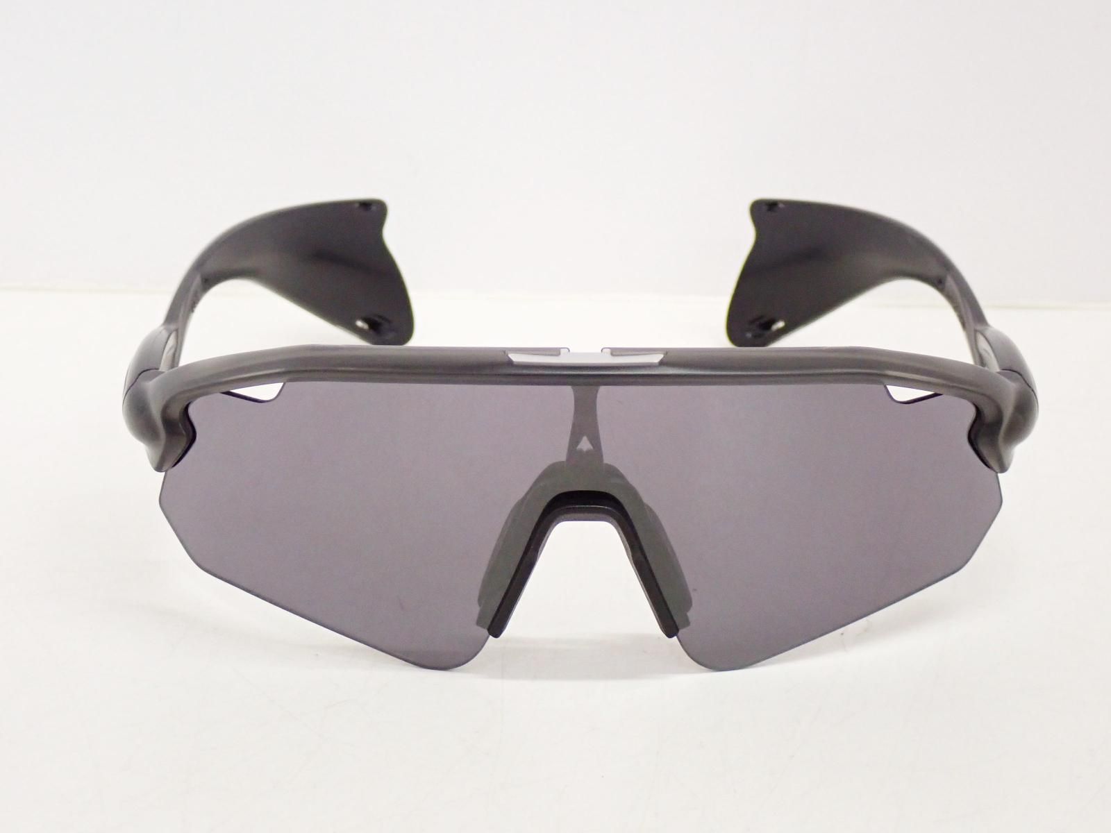 ★8400☆OAKLEY オークリー STUNT DEVIL スタント デビル OO9525-0137 サングラス 度なし 美品