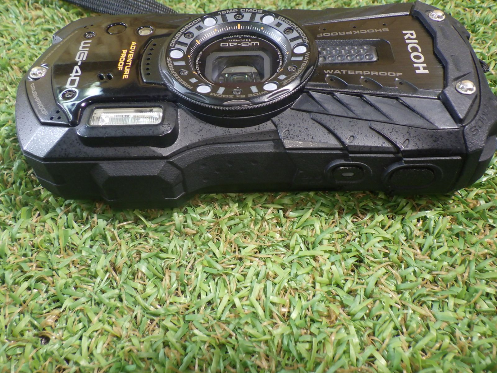 RICOH WG-40 中古品 RICOH リコー WG-40 デジタルカメラ カバー付き！ 中古品 - メルカリ