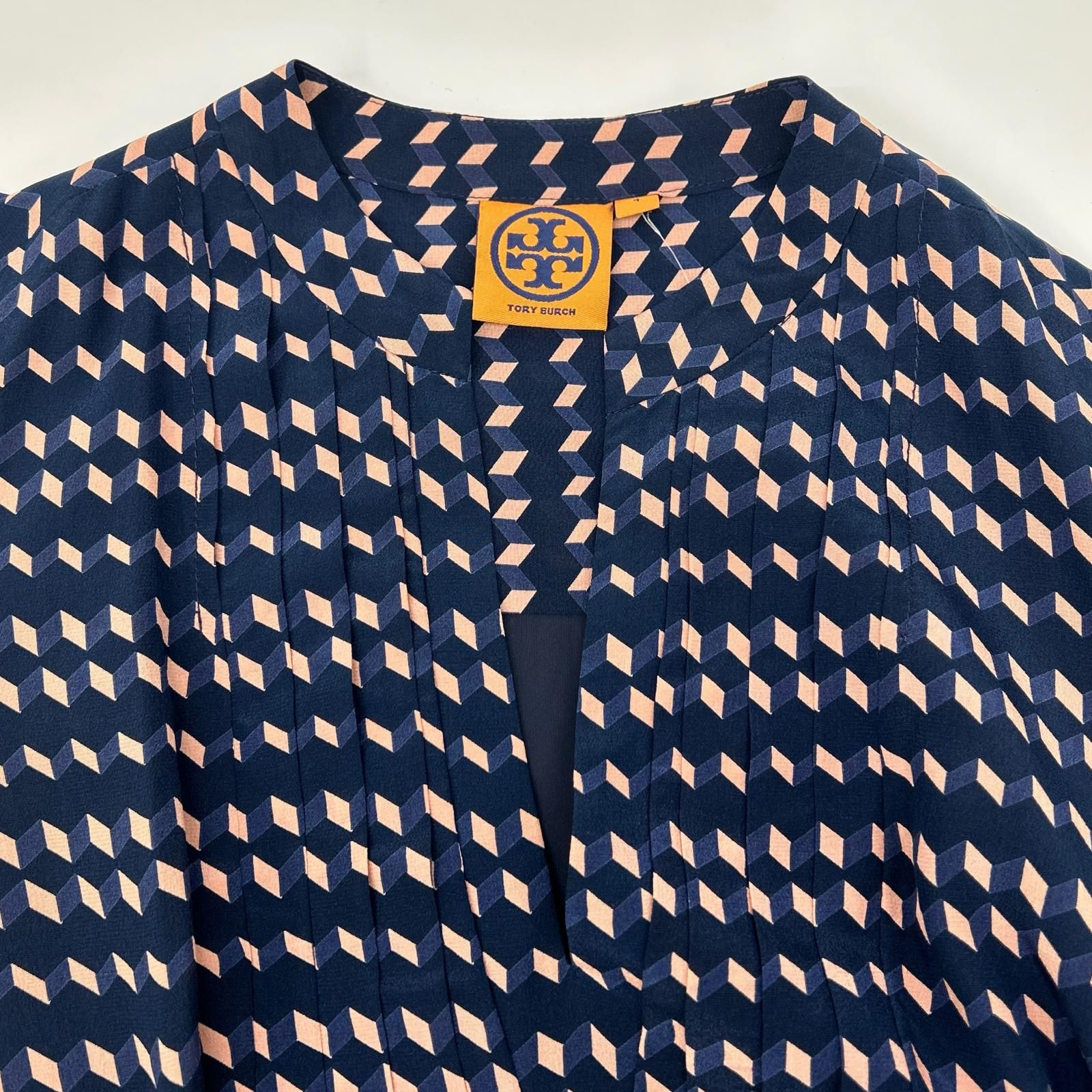 Tory Burch トリーバーチ ネイビー×ピンク 幾何学模様 シルク