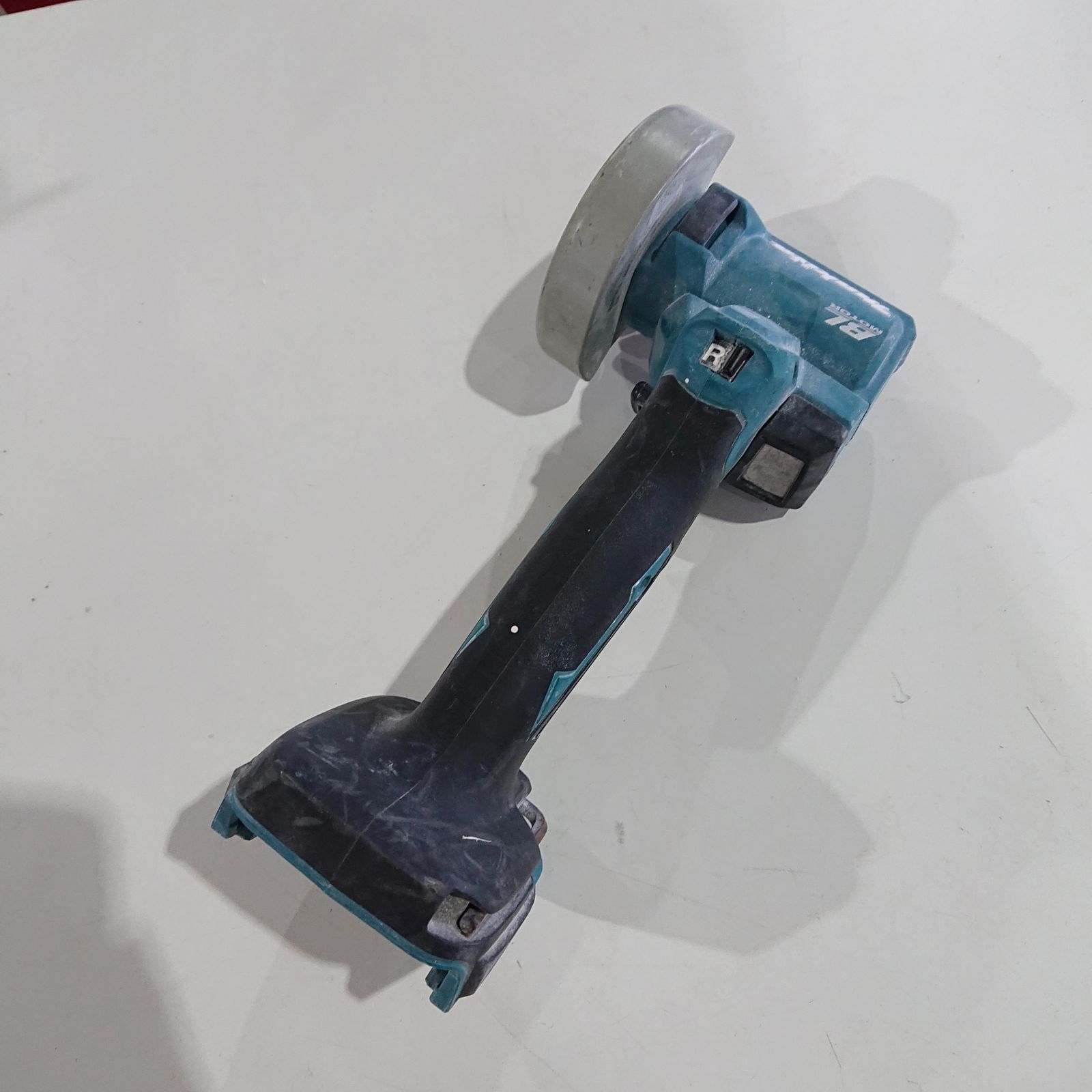 MAKITA マキタ MC300D 76mm充電式コンパクトカッタ