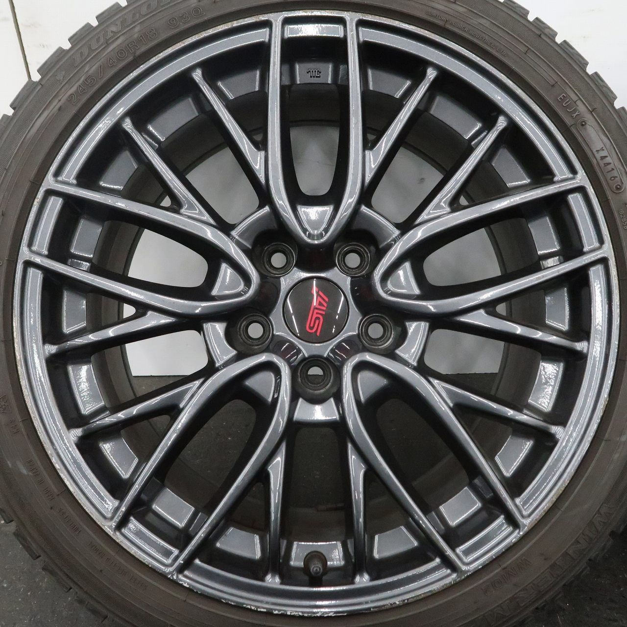 スバル WRX STI スペックC 純正ホイールタイヤ スタッドレス 4本 スバル WRX STI 純正 18インチ 8.5J +55 5H PCD 114.3