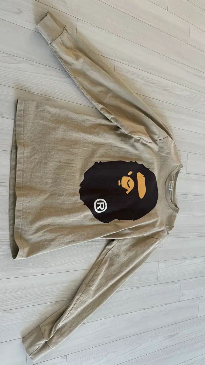 A BATHING APE アベイシングエイプ ロングスリーブ