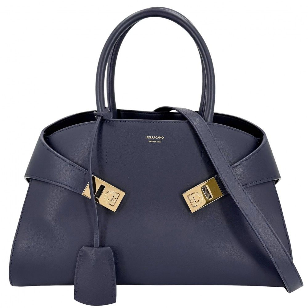 サルヴァトーレフェラガモ 2WAY レディース ハグ 肩掛け トートバッグ ショルダーバック Salvatore Ferragamo レザー ネイビー 紺 ゴールド金具【中古品】