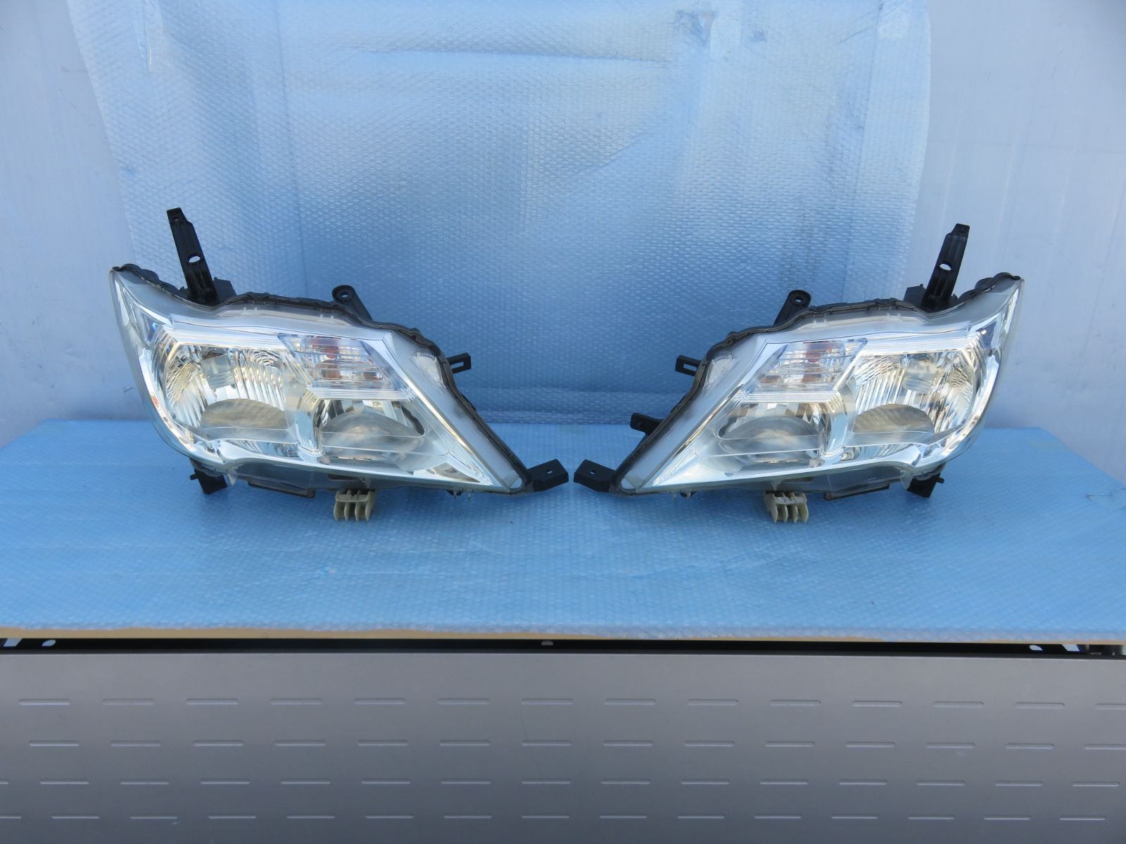 ☆SFC6873/レンズ綺麗/点灯OK 日産 C26 NC26 HC26 FC26 セレナ 純正