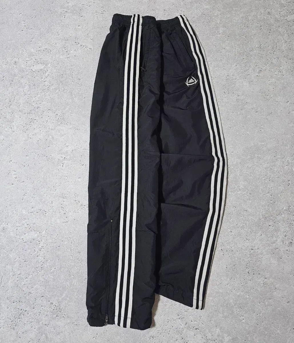 adidas 3本線 ブラック トラックパンツ ウィンドブレーカー ワイド ズボン