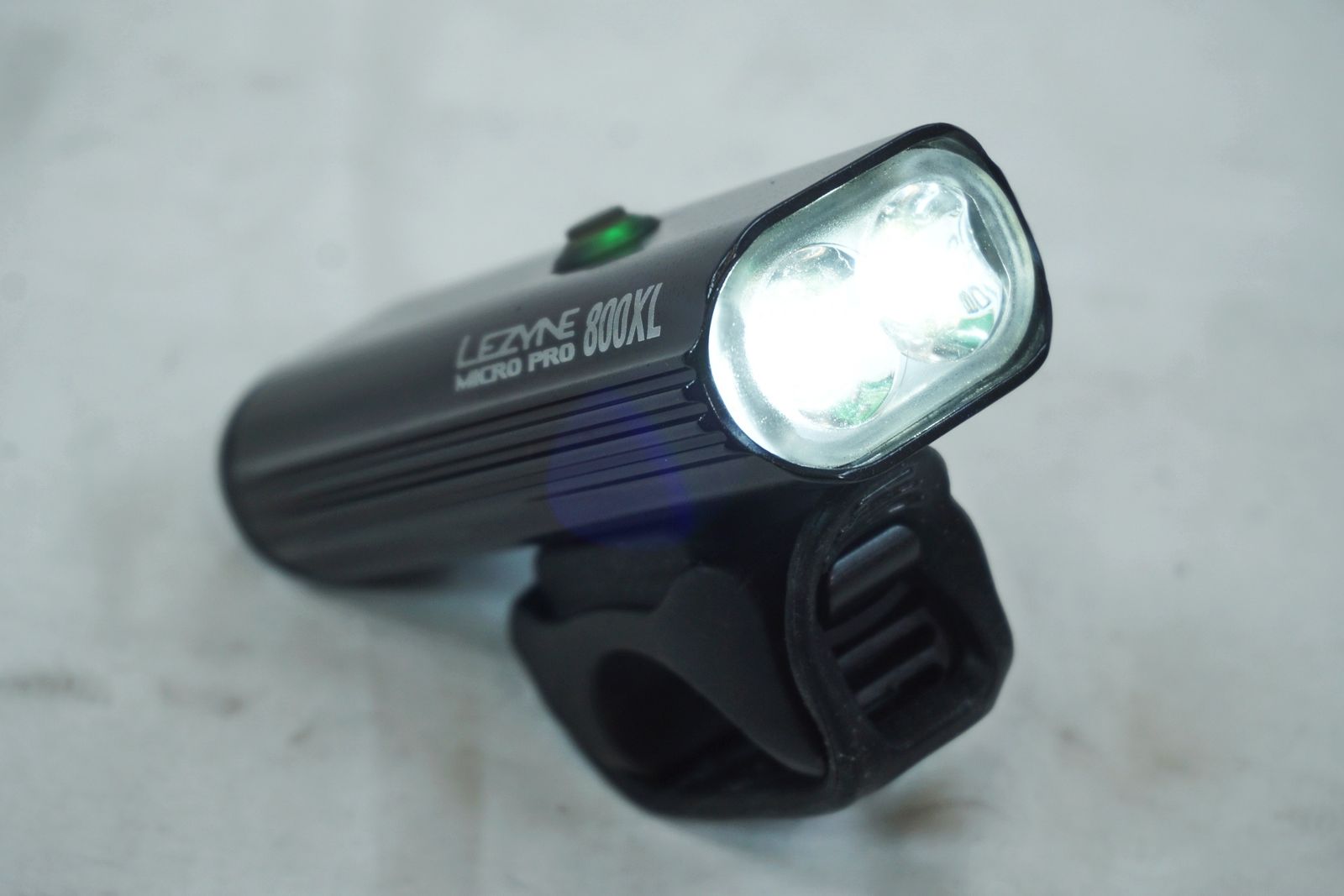 LEZYNE 「レザイン」 MICRO PRO 800XL フロントライト / バイチャリ 