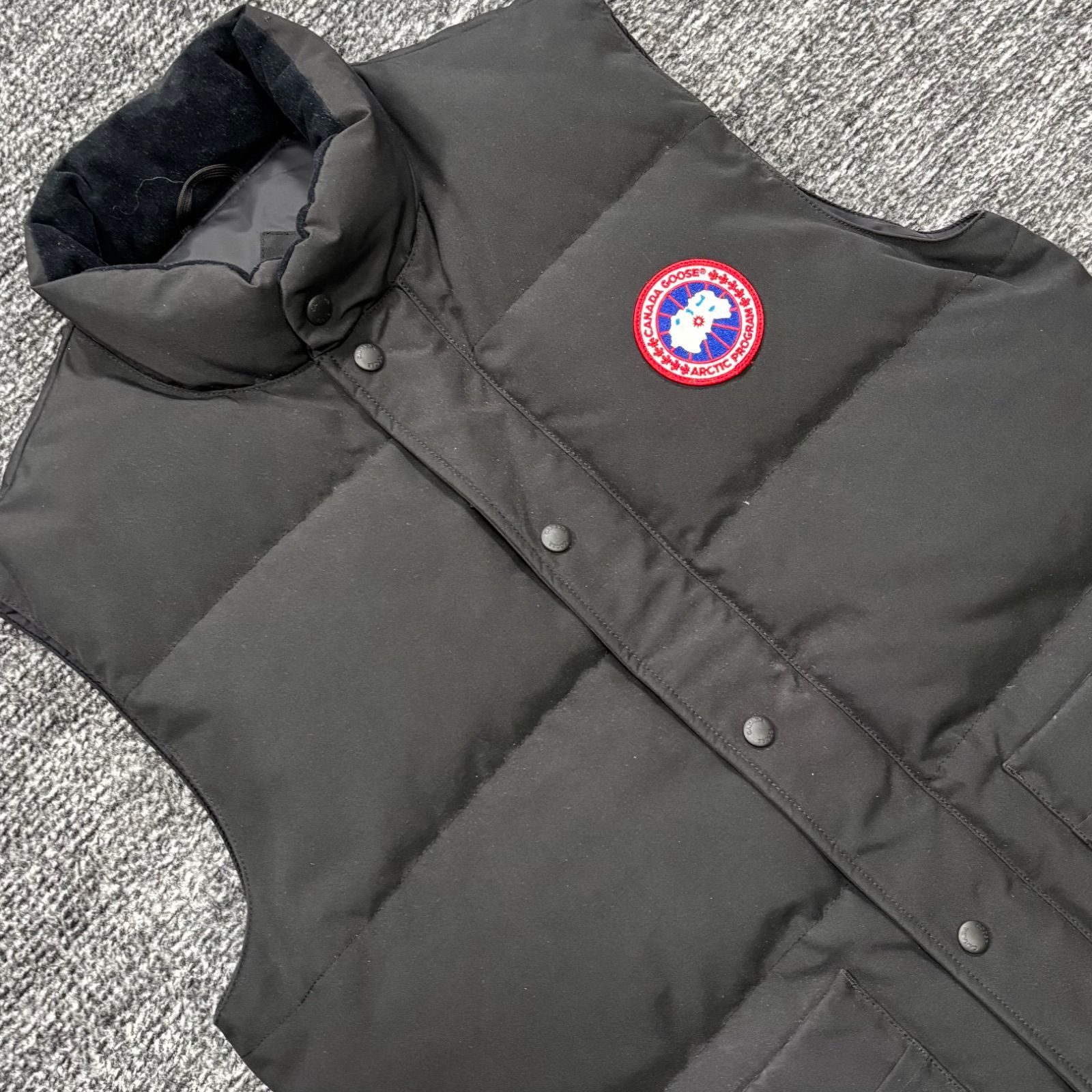 極美品 CANADA GOOSE FREESTYLE VEST 4154M M カナダグース フリー