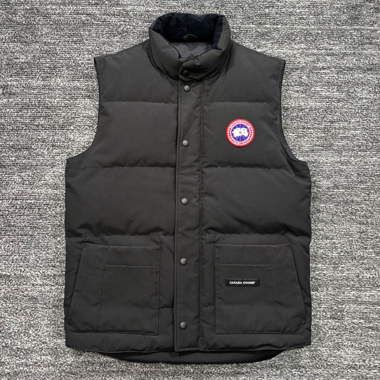 極美品 CANADA GOOSE FREESTYLE VEST 4154M M カナダグース フリー