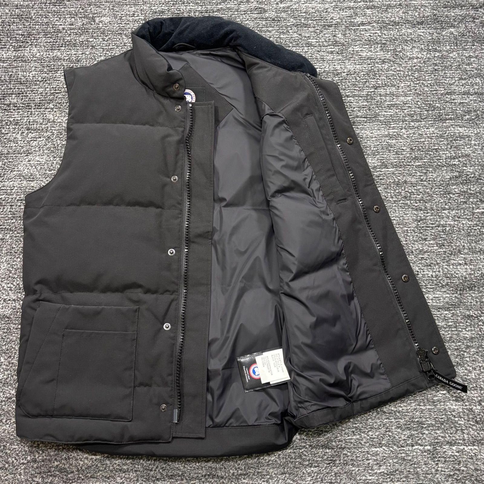 極美品 CANADA GOOSE FREESTYLE VEST 4154M M カナダグース フリー