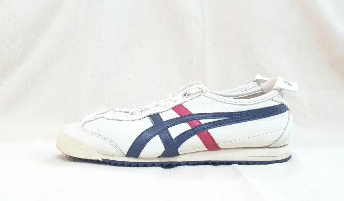 オニツカタイガー メキシコ 66 スニーカー 260