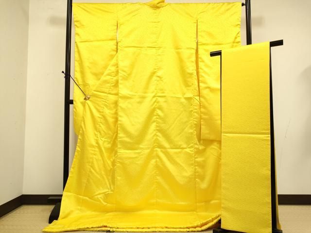 平和屋本店●掛下・帯セット　打掛　和装　婚礼　花嫁　結婚式　神社挙式　紗綾形地紋　向日葵色　DABD6244du