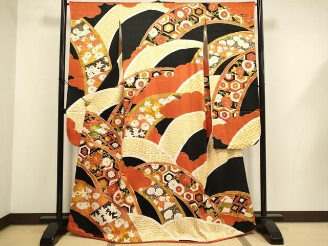 平和屋本店●豪華振袖　駒刺繍　吉祥花文　黒地　金彩　正絹　逸品　DABG3524du