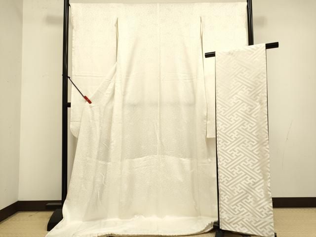 平和屋本店●掛下・帯セット　打掛　和装　婚礼　花嫁　結婚式　神社挙式　紗綾形花地紋　胴抜き仕立て　逸品　DABG3563du