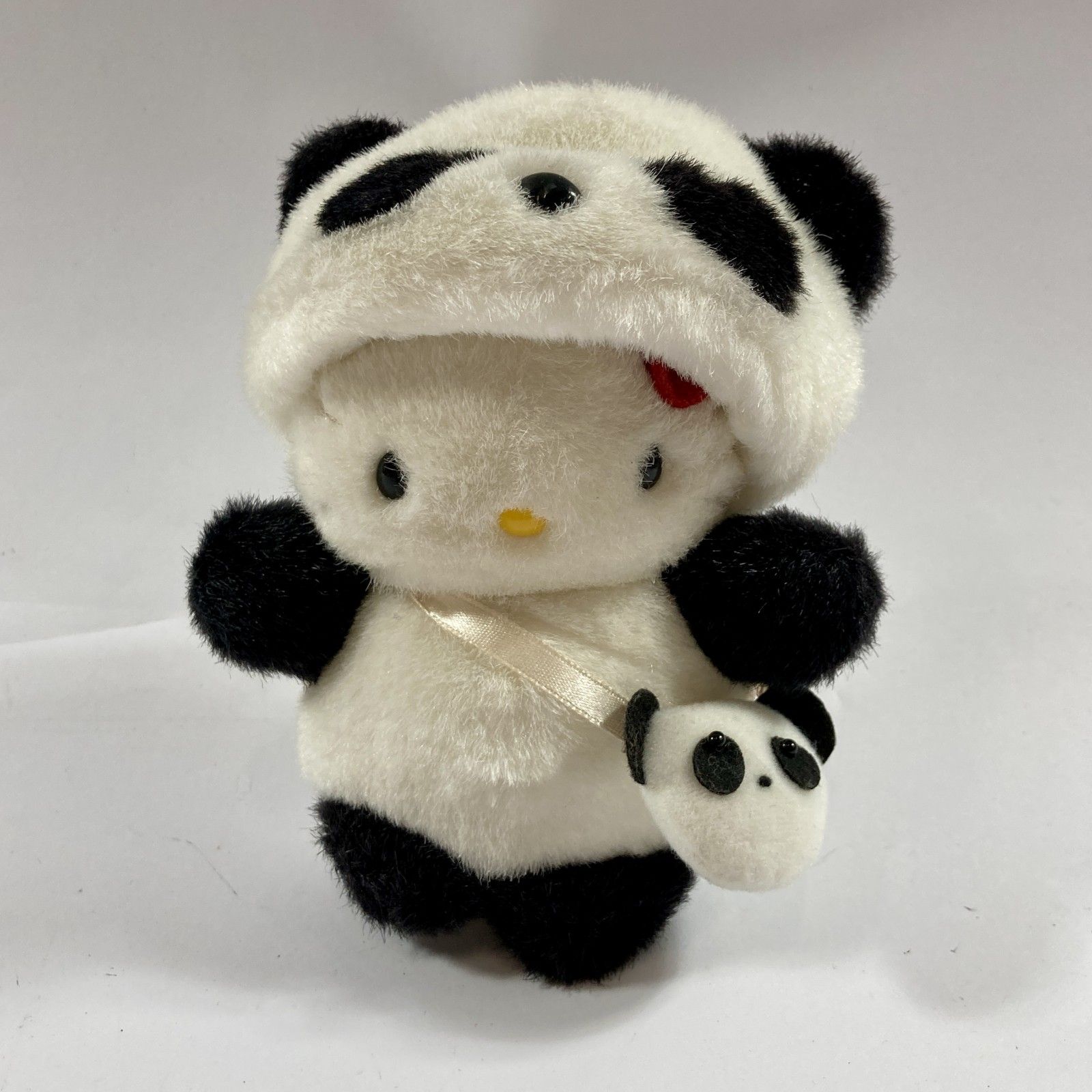 ★ 希少 Sanrio サンリオ Hello Kitty ハローキティ ぬいぐるみ パンダ 着ぐるみ ポシェット レトロ 約16cm 現状品