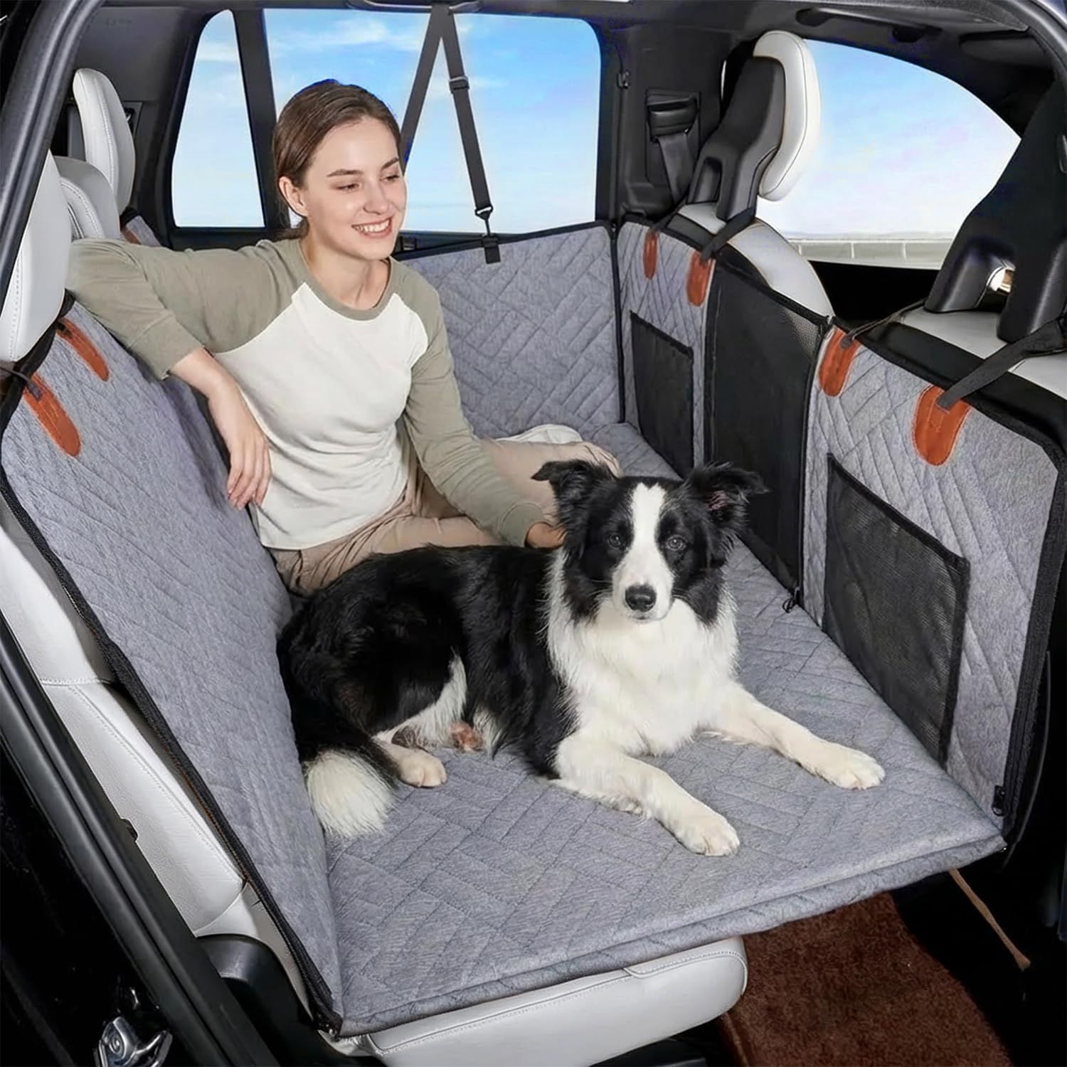 PETTENA 犬 車 シート 犬 ドライブシート 防水 折りたたみ式 4層構造 600Dオックスフォードクロス 撥水加工 滑り止め付き 通気メッシュ ドライブベッド 取り外し可能 洗濯機対応 後部座席保護 引っかき傷防止 汚れ防止 コンパクト収納 多車種対応