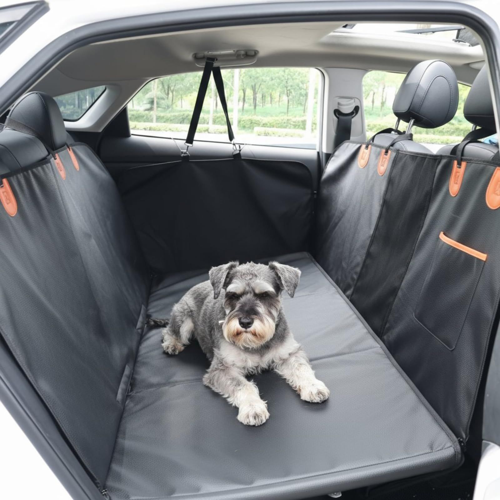 GIIPETペット用ドライブシート犬 車 シート 座席硬化・8層構造 全車種汎用 大型犬対応 高品質レザー 防水/防傷/滑り止め/簡単取付け 可視メッシュ窓 ポケット付き 後部座席用 犬 猫 全車種適用 洗える132×63.5×55cm