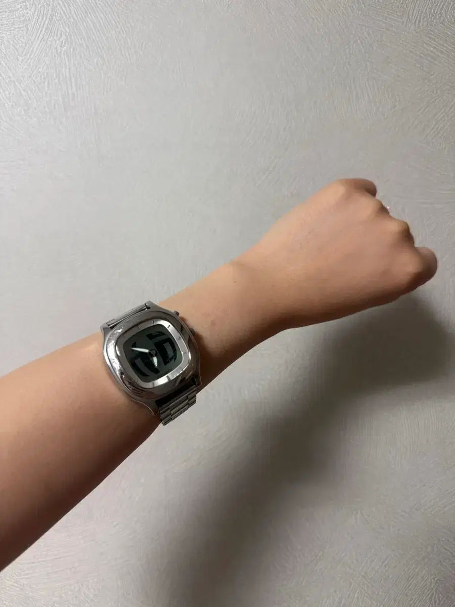 Fossil big tic デジタル時計