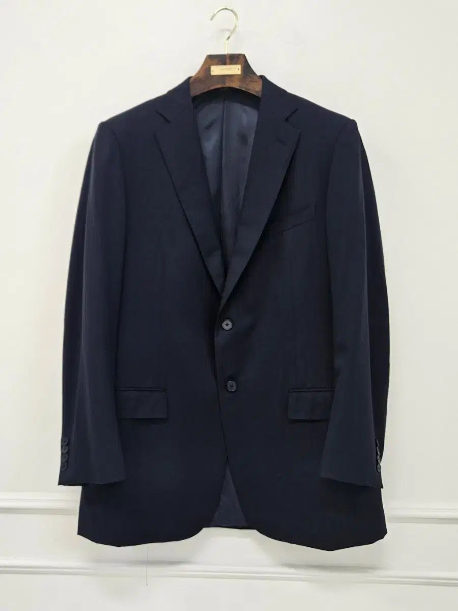 Ermenegildo Zegna(エルメネジルド ゼニア) ネイビー ブレーザー 34,852円