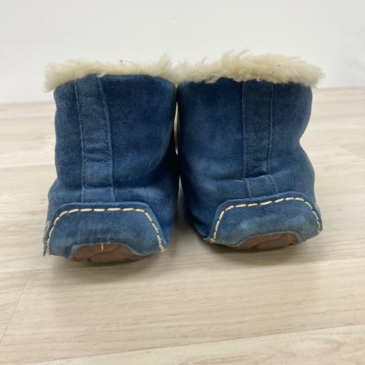 UGG australia モカシン/ローファー 23cm ネイビー ボア リボン S/N