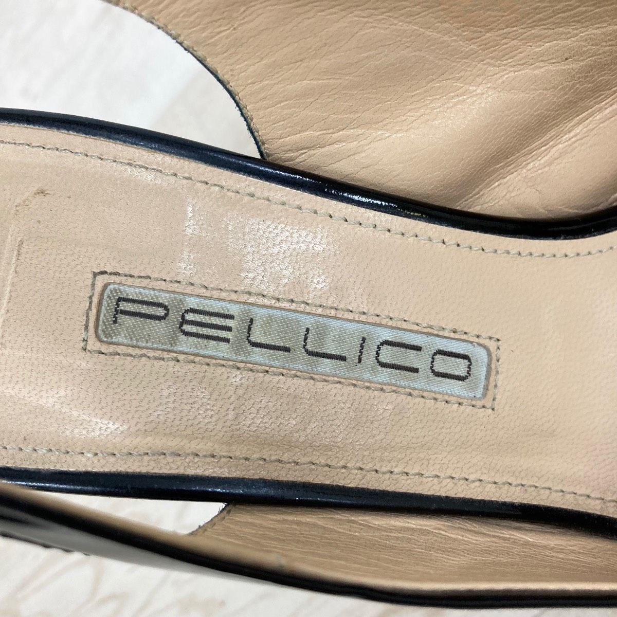 PELLICO ペリーコ オープントゥ パンプス バックストラップ エナメル