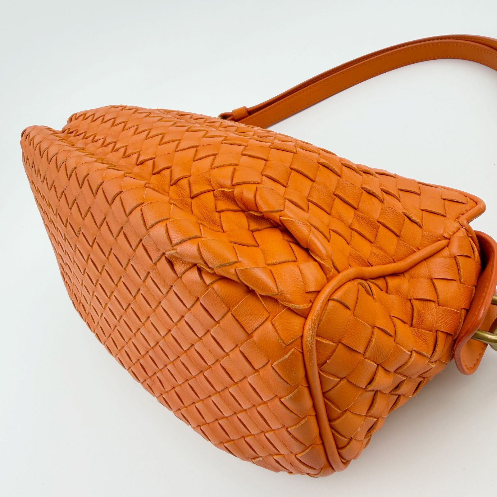 中古】BOTTEGA VENETA ボッテガヴェネタ イントレチャート ショルダー