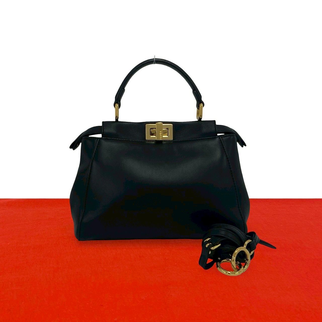 【美品】FENDI ハンドバッグ 極 美品 FENDI フェンディ ピーカブー ミニ ターンロック ロゴ 金具