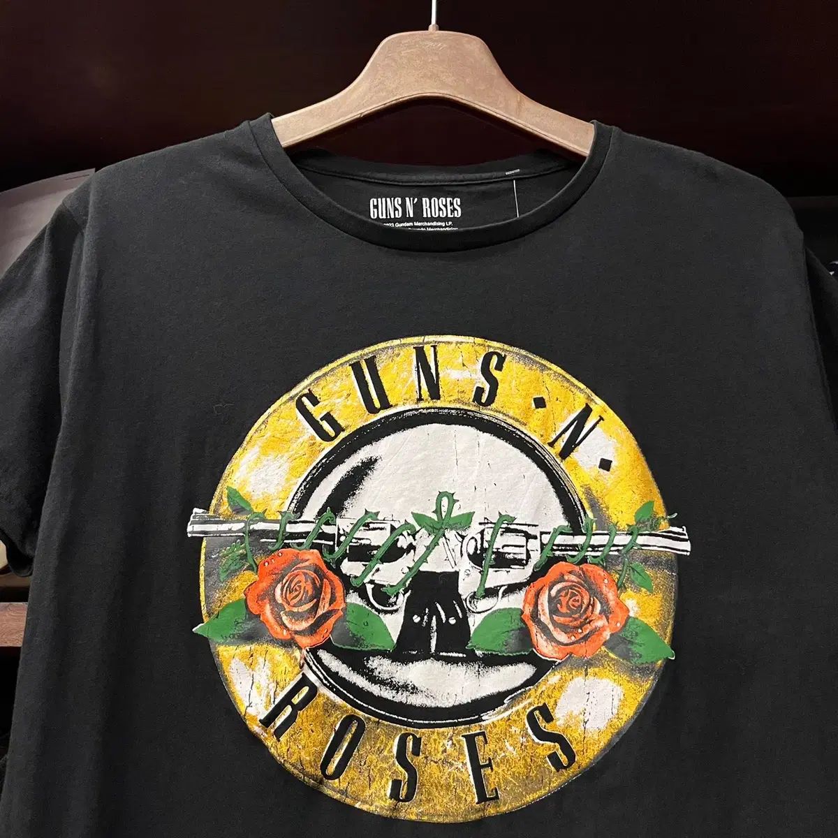 ガンズアンドローゼズ OFFICIAL Classic Bullet ロゴ 半袖 Tシャツ N1780