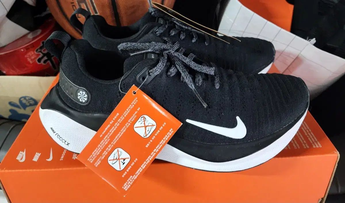 新品 NIKE ナイキ ランニングシューズ インフィニティラン4 出品