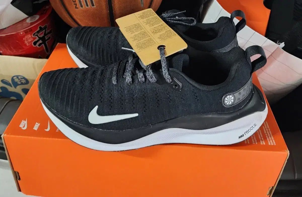 新品 NIKE ナイキ ランニングシューズ インフィニティラン4 出品