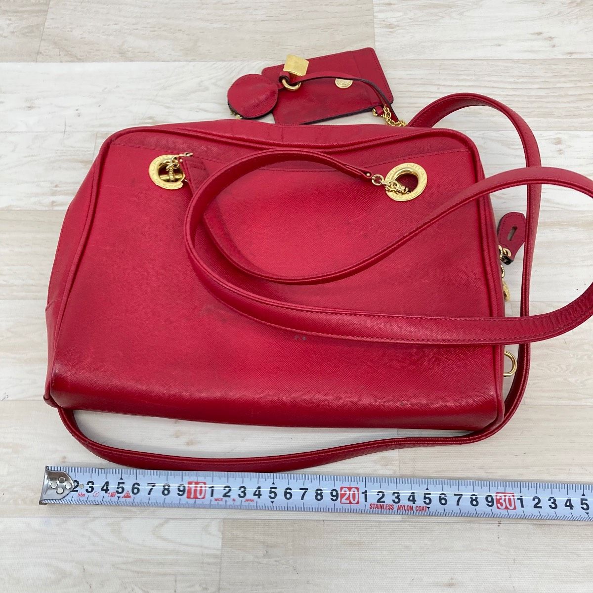 YURIE NITANI│レザーハンドバッグ 本革 ゴールド金具 大容量 YURIE NITANI│レザーハンドバッグ 本革 ゴールド金具 大容量