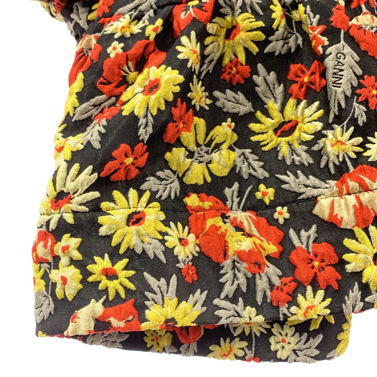 【GANNI 】ガニー　ジャガード花柄　♡ペプラムブラウス　38サイズ Ganni / ガニー | フラワー ジャガード パフスリーブ ペプラム