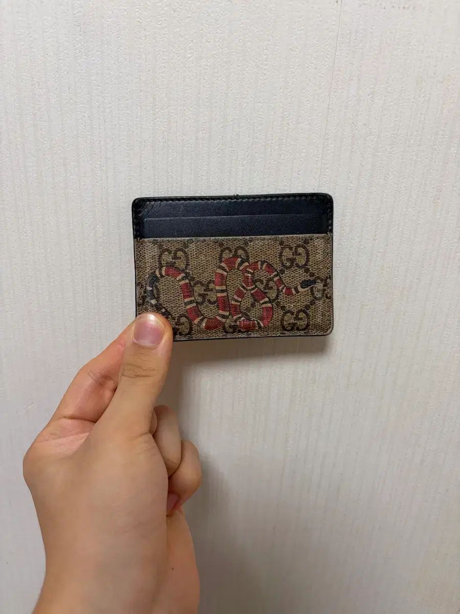 グッチ キングスネーク GG カードウォレット 出品