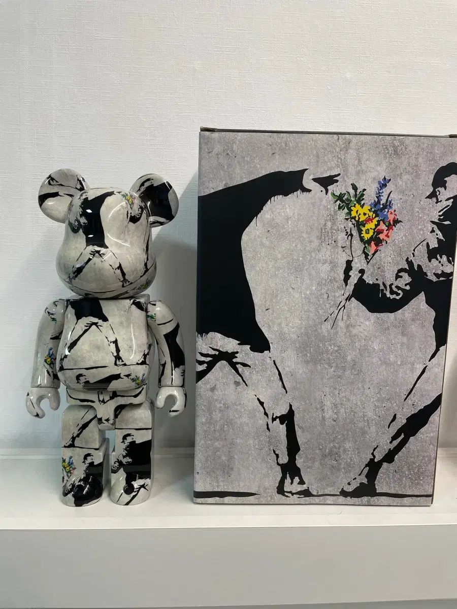 BE@RBRICK (ベアブリック) バンクシー フラワーバンカー BOOM 400%+100%