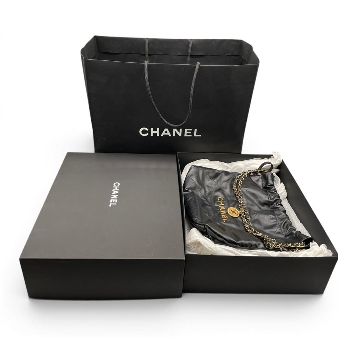 超極美品】シャネル CHANEL シャネル22 シャイニーカーフスキン 
