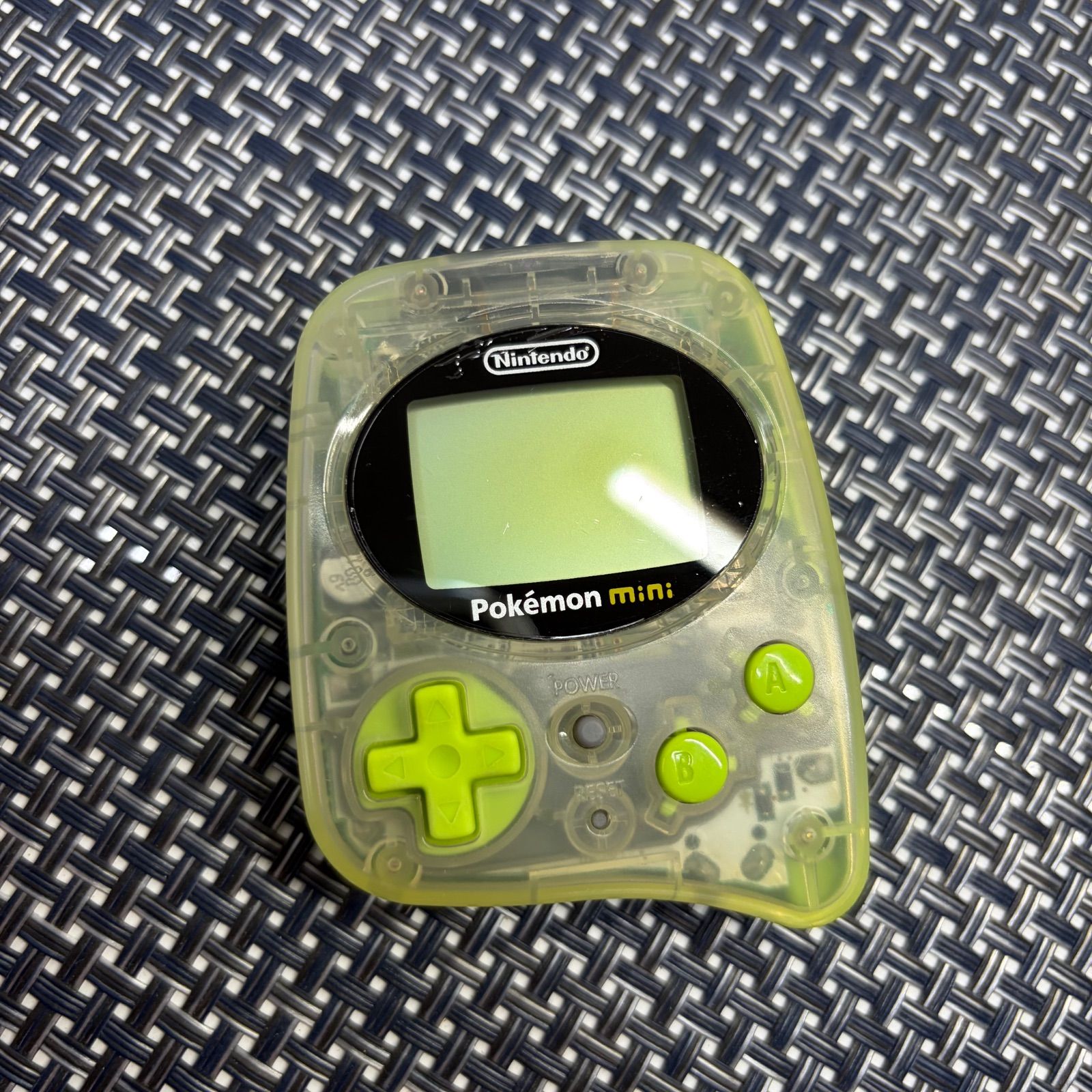 Pokmon mini 本体 チコリータグリーン　ポケモンソフト×3本付き 動作確認済】ポケモンミニ Pokemon mini本体 チコリータグリーン