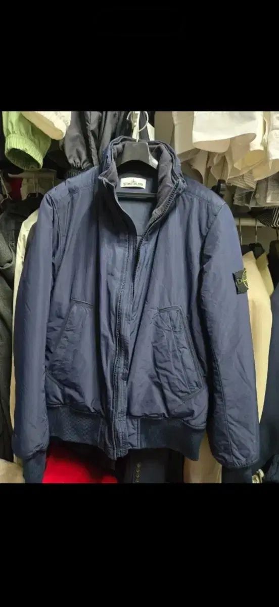 STONE ISLAND ストーンアイランド ネイビー ブルゾン