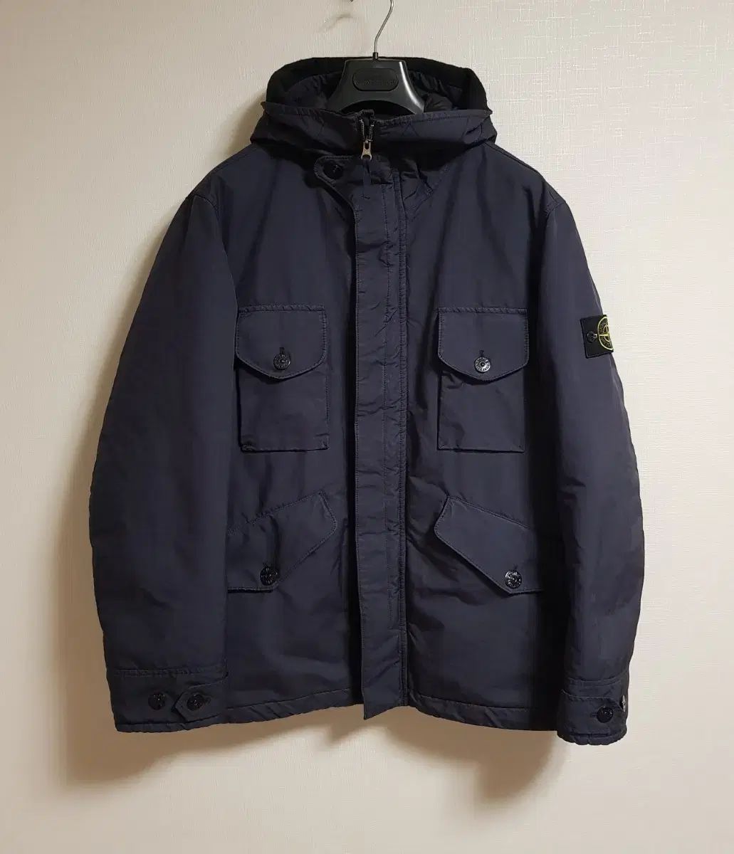 STONE ISLAND ストーンアイランド 荼毘 TC ダウン (XL)