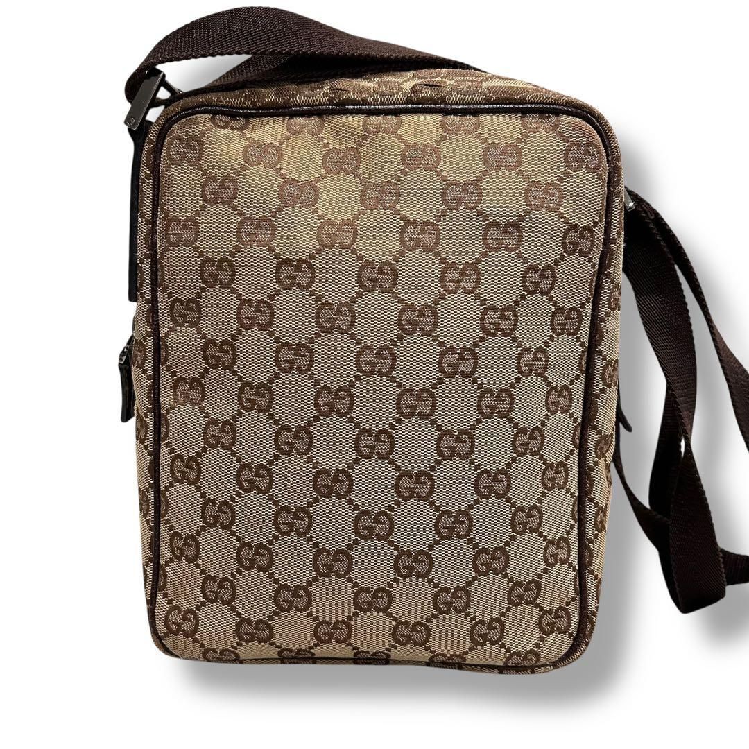 GUCCI GG柄 キャンバス ショルダー バッグ 斜め掛け クロスボディ GUCCI グッチ GGキャンバス ショルダーバッグ 斜めがけ クロスボディ