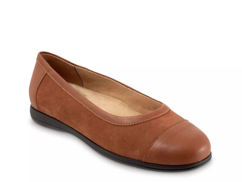 トロッターズ レディース シューズ パンプス Trotters Delmara Ballet Flat Brown ブラウン