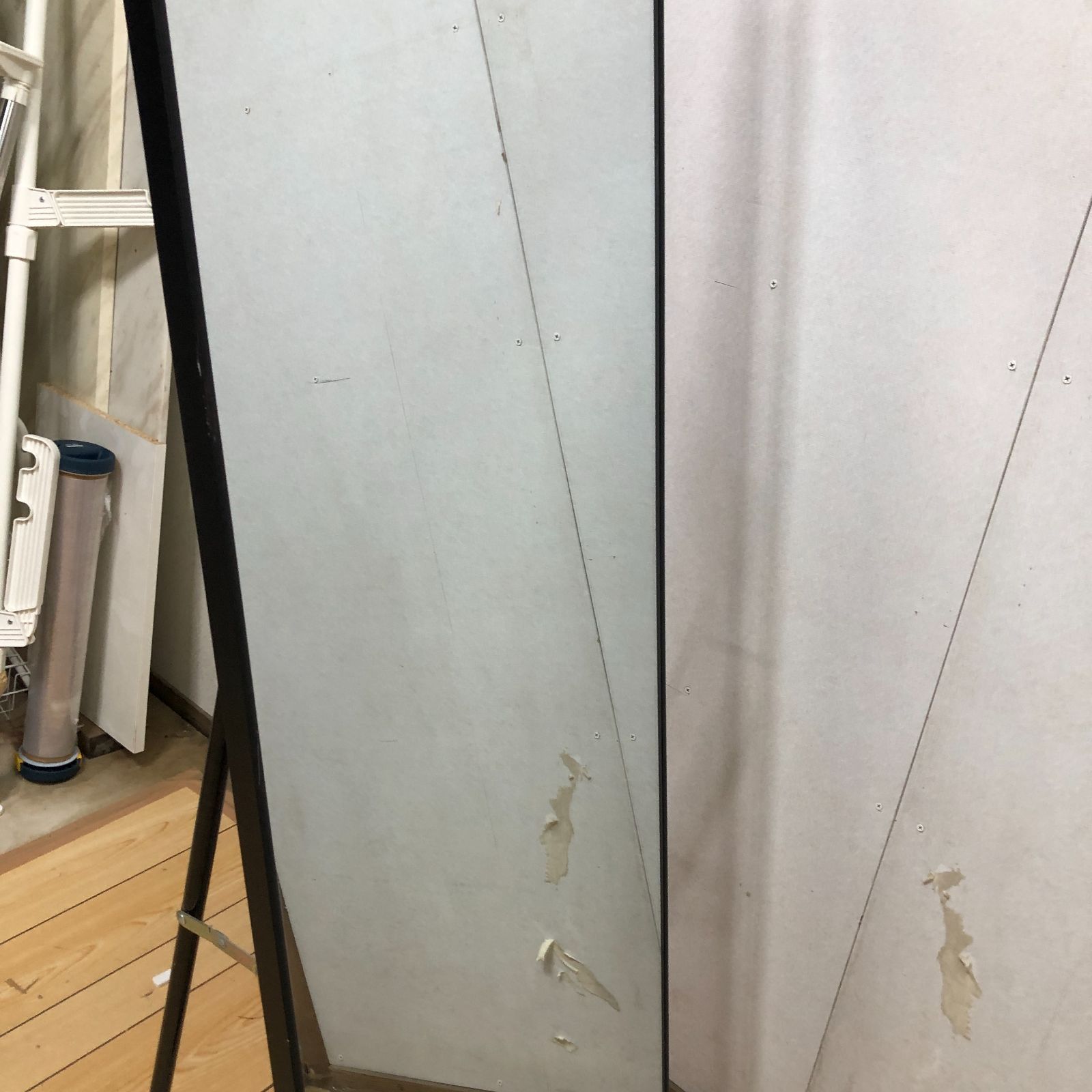 全身鏡 姿見鏡 スタンドミラー 強化ガラス 直角 壁掛けミラー160*50CM 全身鏡 姿見鏡 スタンドミラー 強化ガラス アルミ 直角 壁掛けミラー