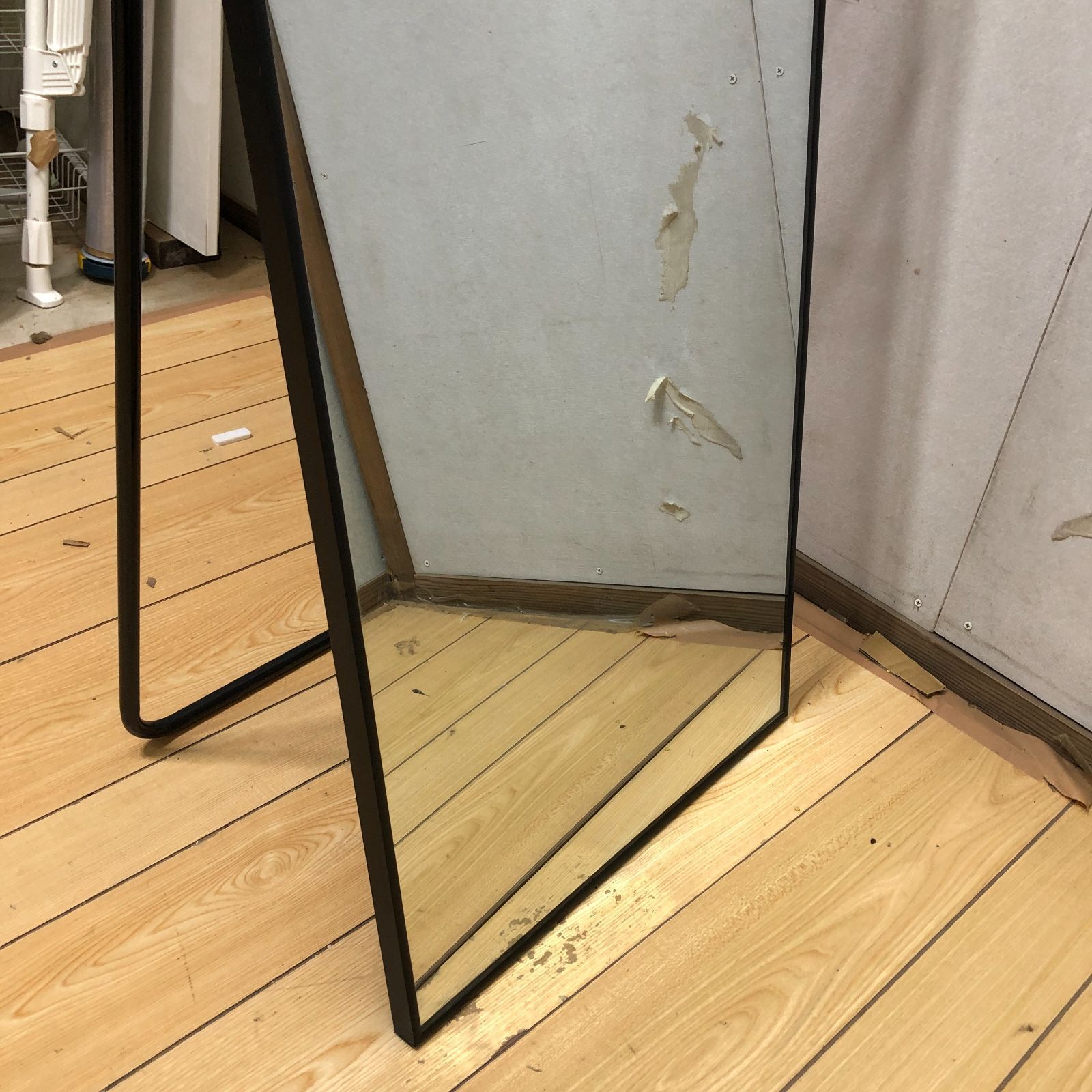 全身鏡 姿見鏡 スタンドミラー 強化ガラス アルミ 直角 壁掛けミラー