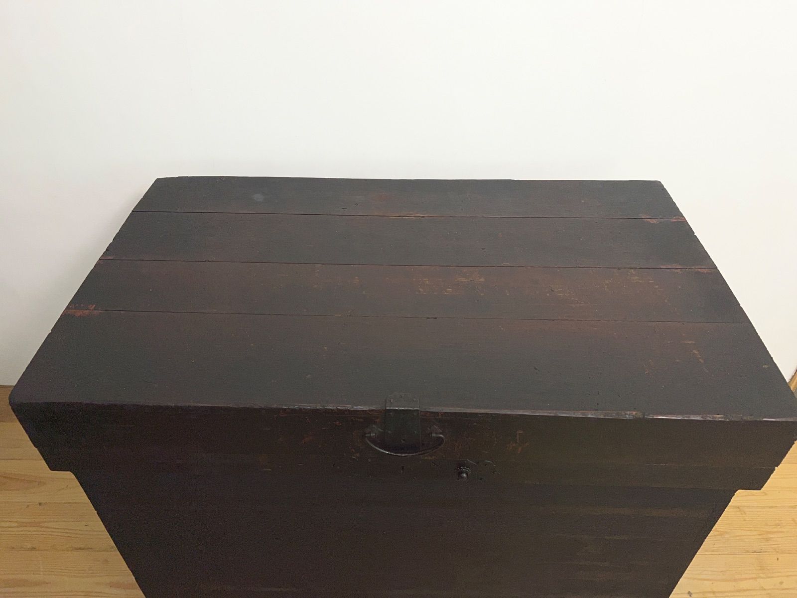 大型 蓋付き 木箱 収納箱 宝箱 黒色 古家具 アンティーク ビンテージ