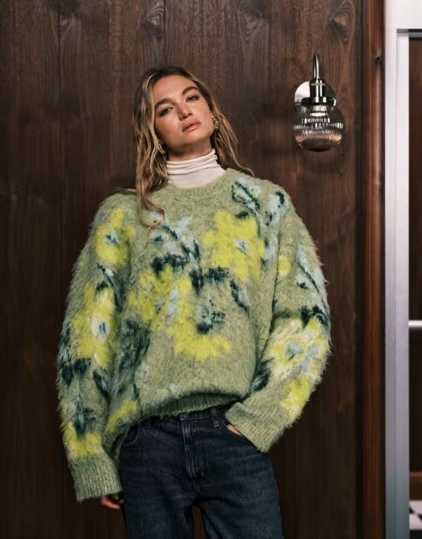 エイソス レディース アウター ニット・セーター フラワー柄 セーター レース フラワー ASOS DESIGN brushed floral placement sweater in sage Sa