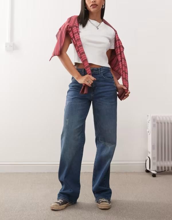 ノイジーメイ レディース ボトムス デニムパンツ ハイウエスト ジーンズ Noisy May Josie high waist baggy jeans with distressing in mid