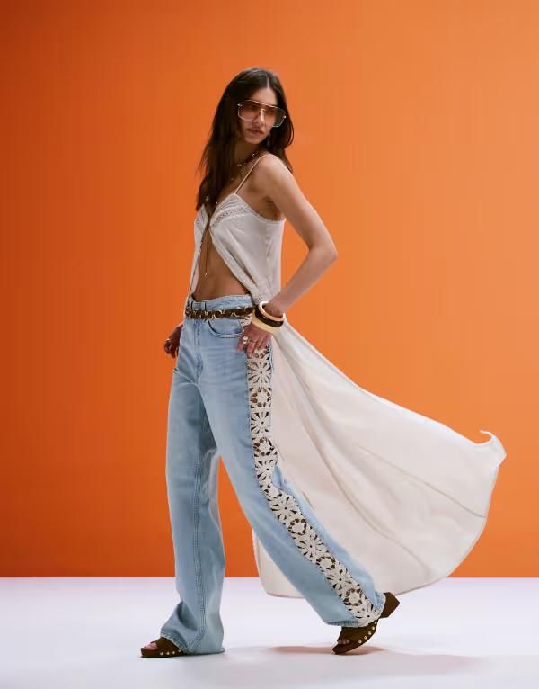 エイソス レディース ボトムス デニムパンツ ワイドレッグ ジーンズ ASOS DESIGN wide leg dad jeans with crochet side panel in light w