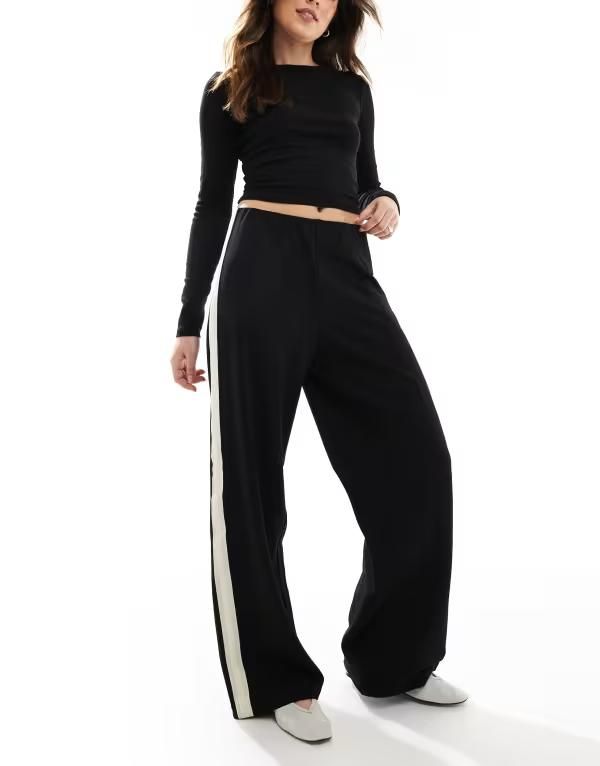 ヴェロモーダ レディース ボトムス カジュアルパンツ Vero Moda loose pull on pants with side stripe Black white ホワイト