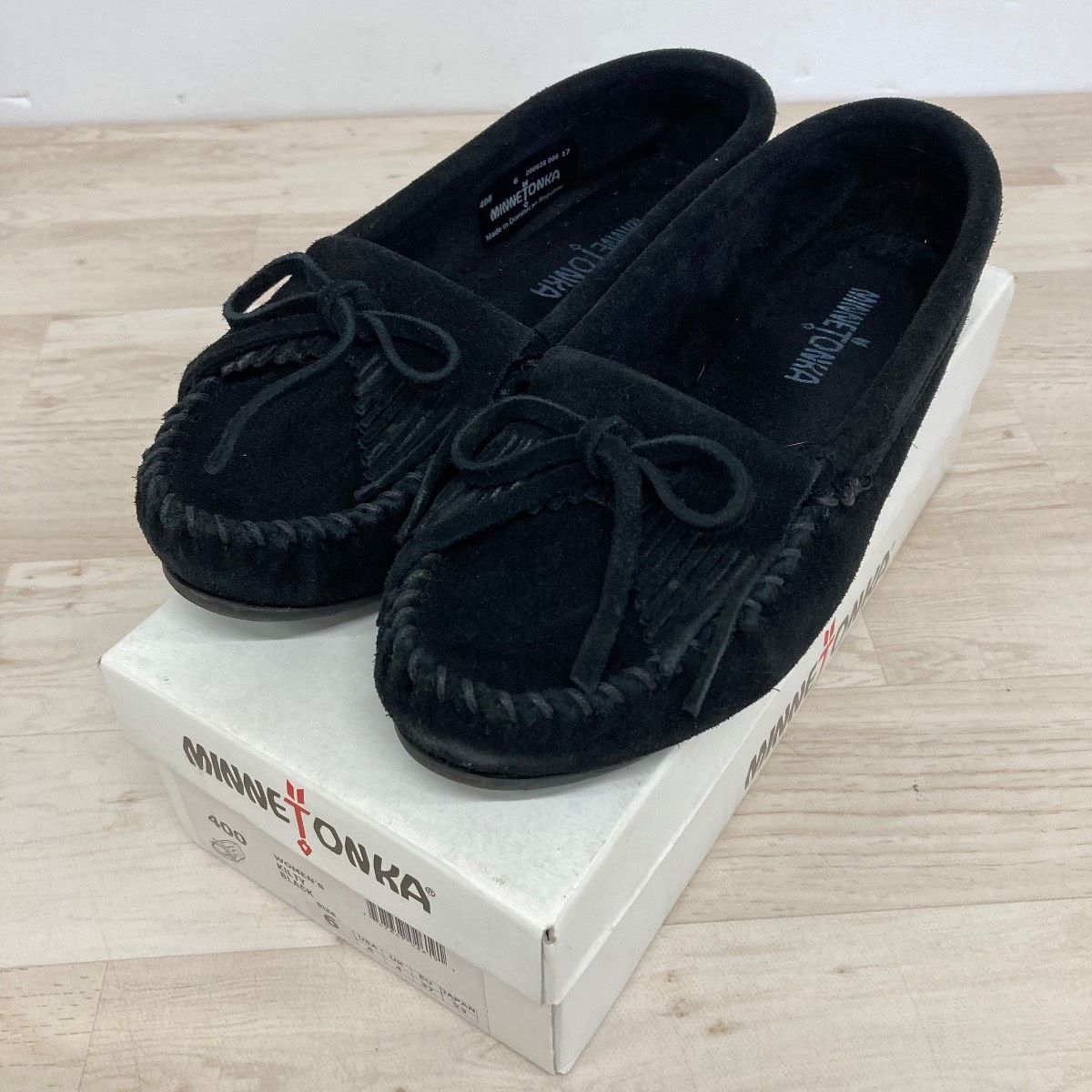 新品★MINNETONKA モカシン　シューズ　KILTY ブラック　ミネトンカ MINNETONKA ミネトンカ モカシン シューズ 400 ブラック 黒 US6 (23cm