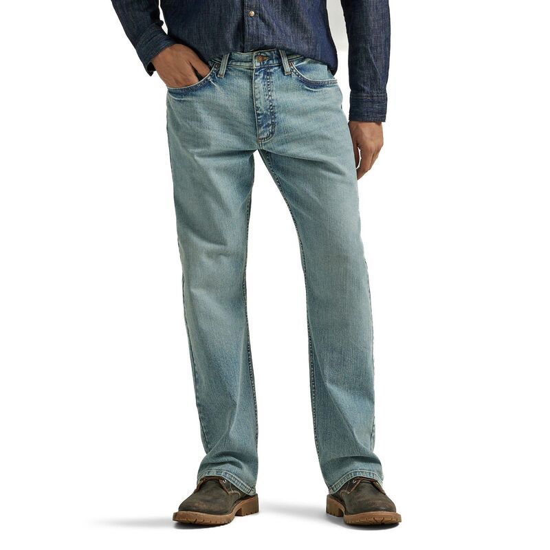 ラングラー メンズ ボトムス デニムパンツ ブーツカット ブーツ ジーンズ Mens WranglerelaxedFit Bootcut Jeans Light Wash