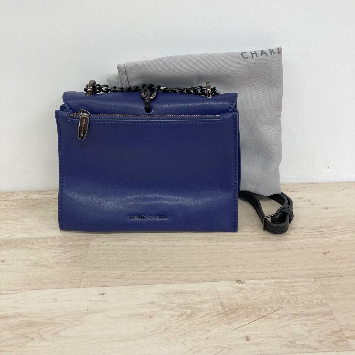 美品 CHARLES & KEITH ショルダーバッグ/チェーンバッグ ブルー系 保存 